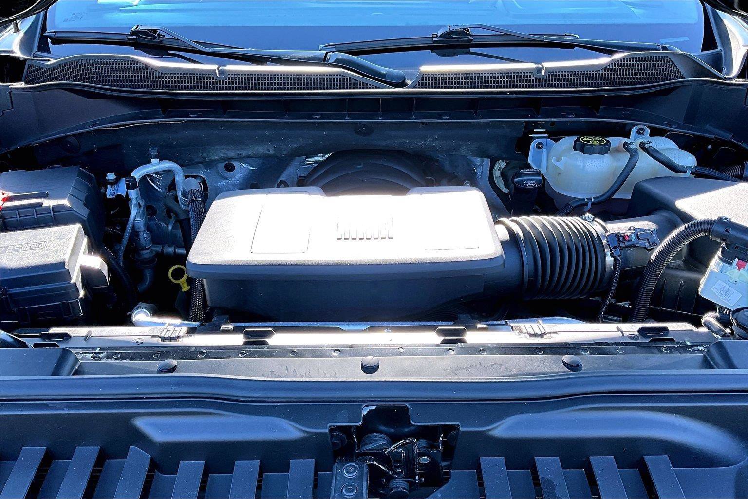 Used 2024 Chevrolet Silverado 1500 LT Trail Boss w/ Convenience Package II AWD/4WD image 11