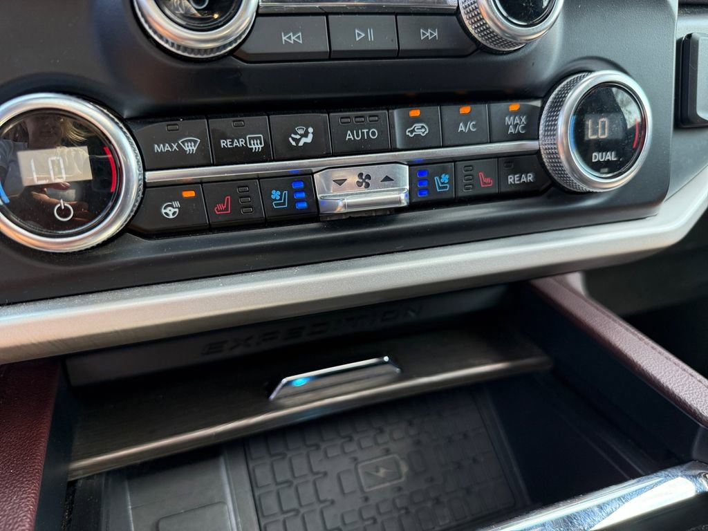 Certified 2024 Ford Expedition Limited image 22