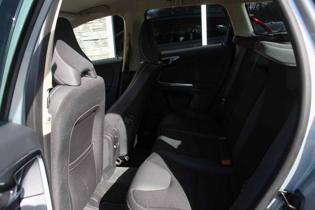 Used 2013 Volvo XC60 3.2 Premier image 24