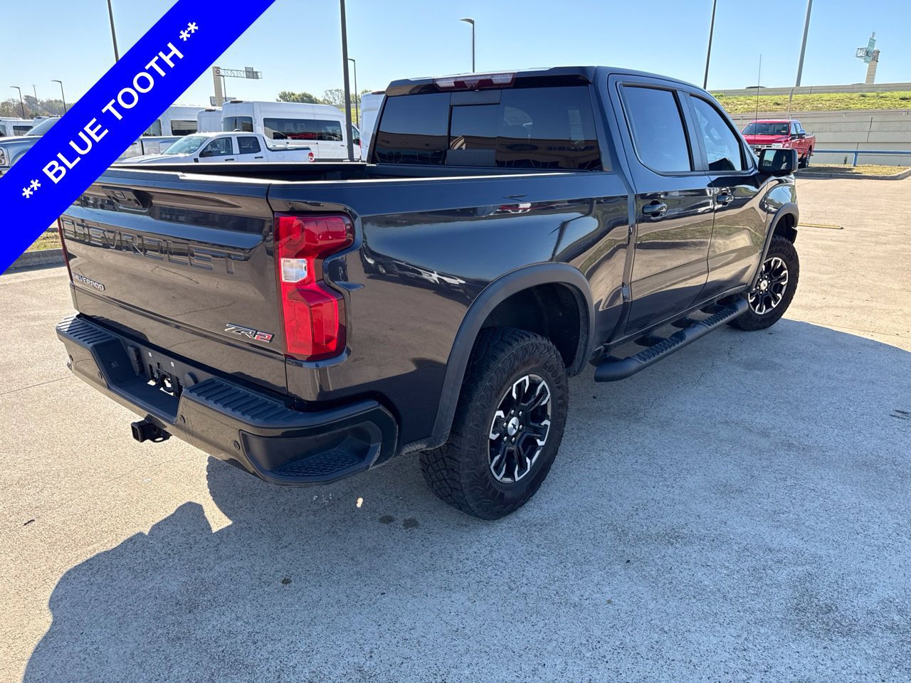 Used 2023 Chevrolet Silverado 1500 ZR2 w/ Technology Package AWD/4WD image 10