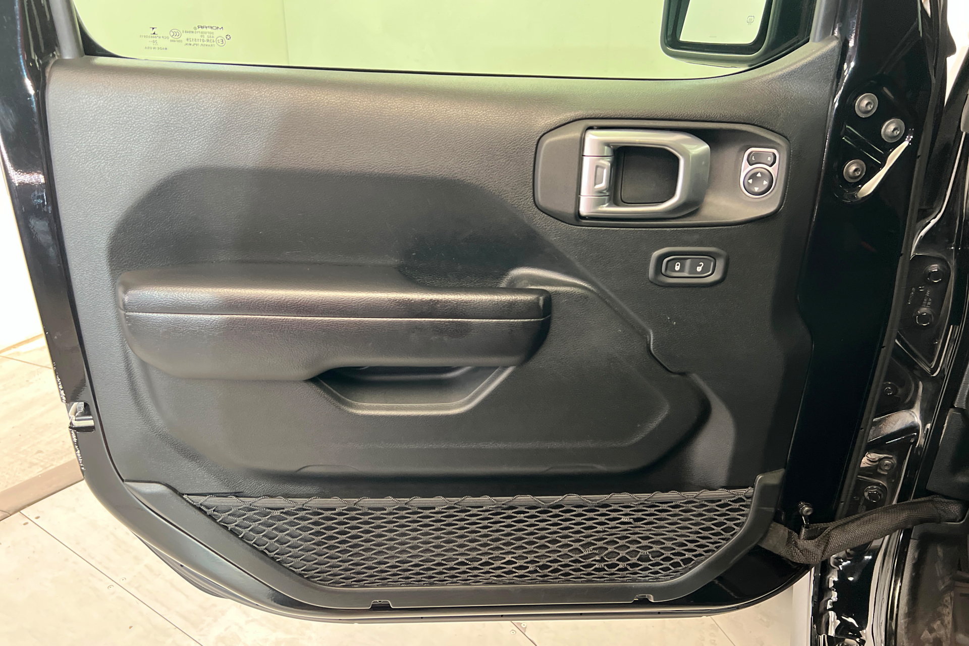 Used 2021 Jeep Wrangler Rubicon AWD/4WD image 14