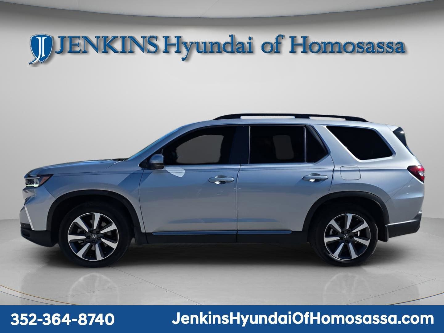 Used 2025 Honda Pilot Touring image 5