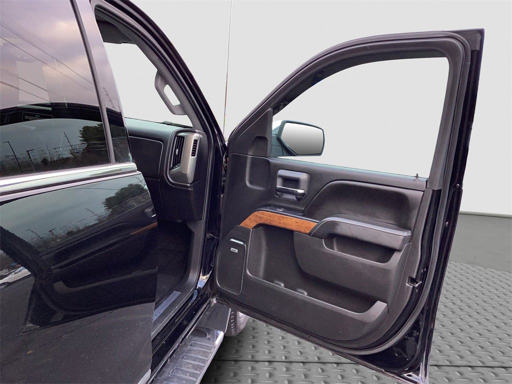 Used 2017 Chevrolet Silverado 1500 High Country image 31