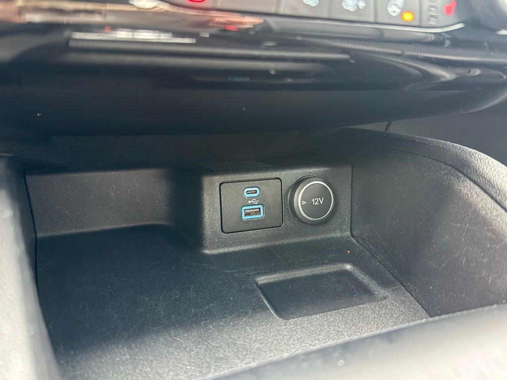 Used 2021 Ford Escape Titanium image 19