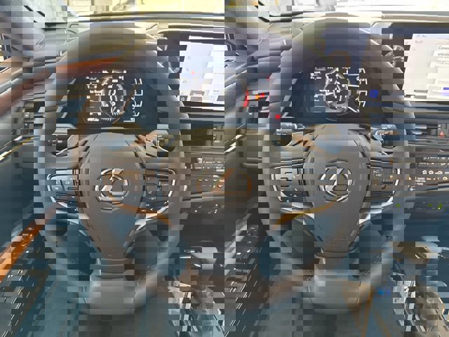 New 2025 Lexus ES 350 w/ Premium Package image 16