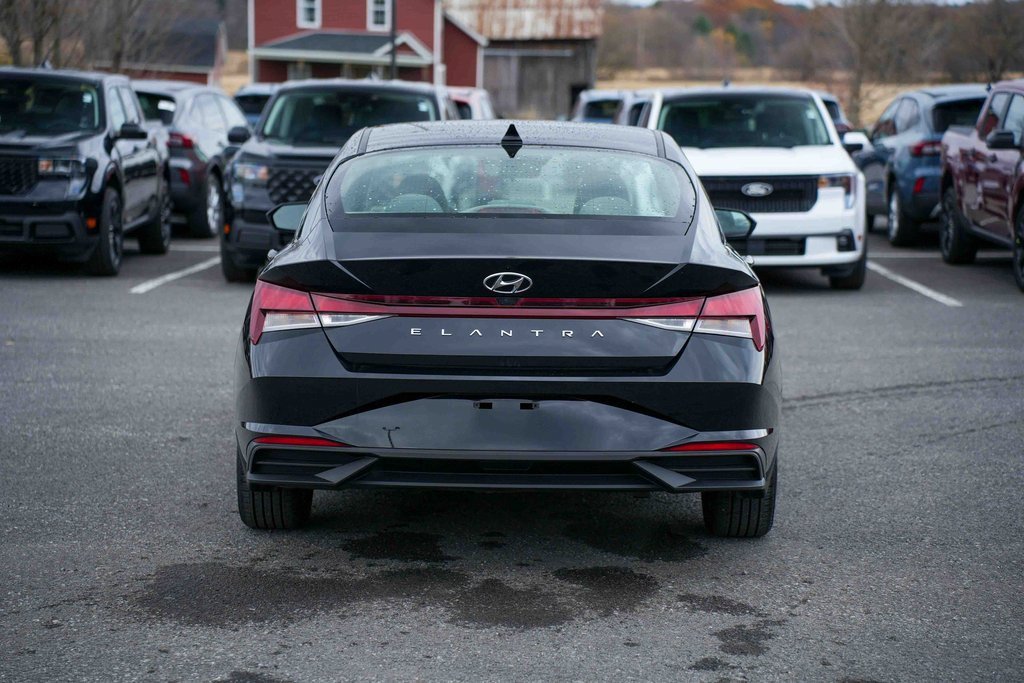 Used 2022 Hyundai Elantra SEL image 6