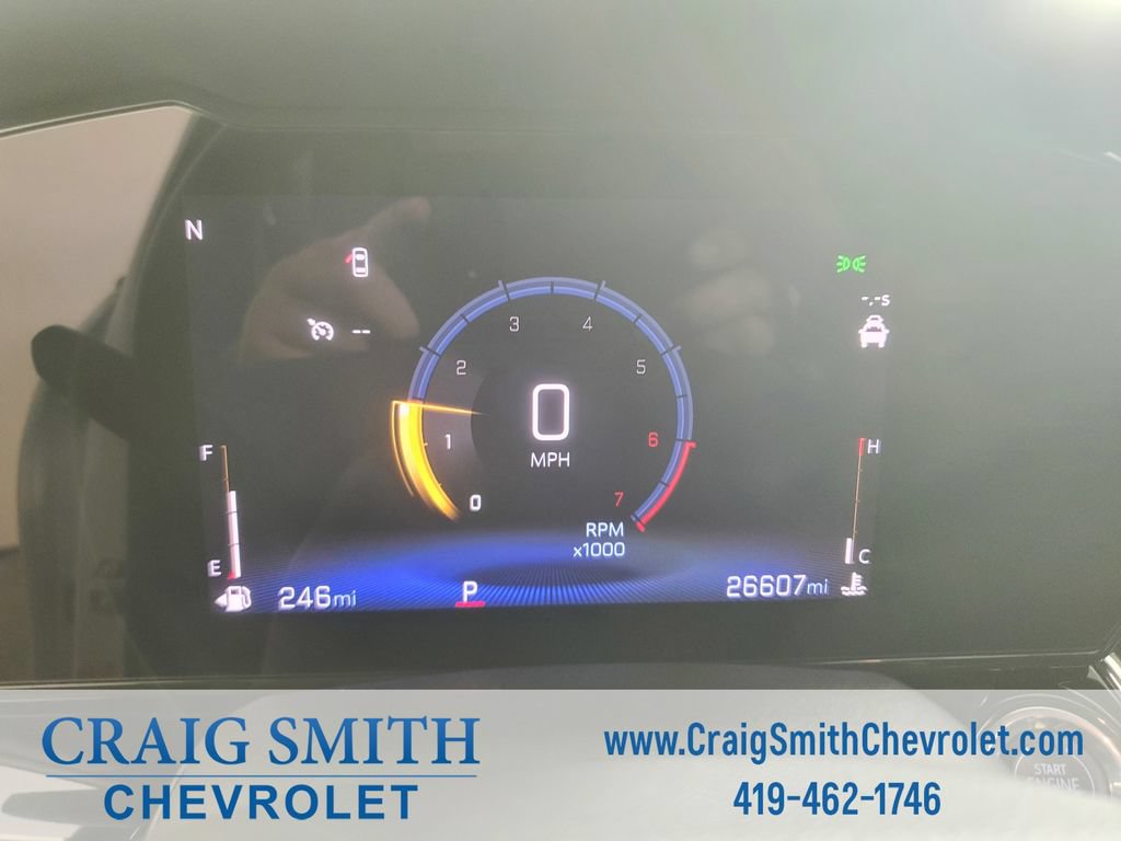Used 2024 Chevrolet Trax RS w/ Sunroof Package FWD image 21