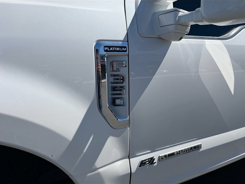Used 2019 Ford F350 Platinum w/ Platinum Ultimate Package AWD/4WD image 38
