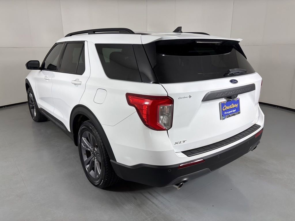 Used 2021 Ford Explorer XLT w/ Equipment Group 202A RWD image 7