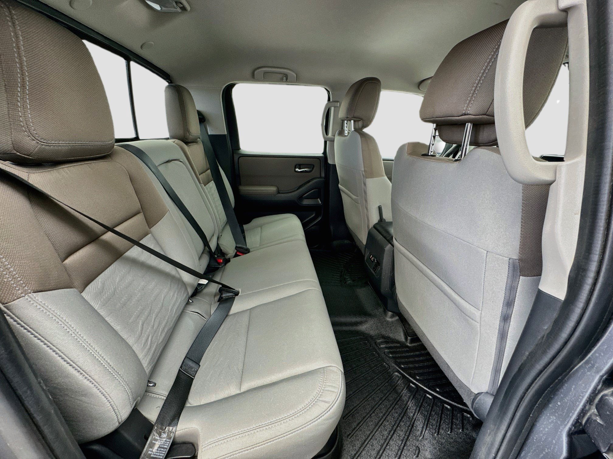 Used 2022 Nissan Frontier SV w/ Technology Package RWD image 18