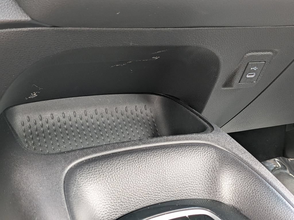 Used 2025 Toyota Corolla LE FWD image 29