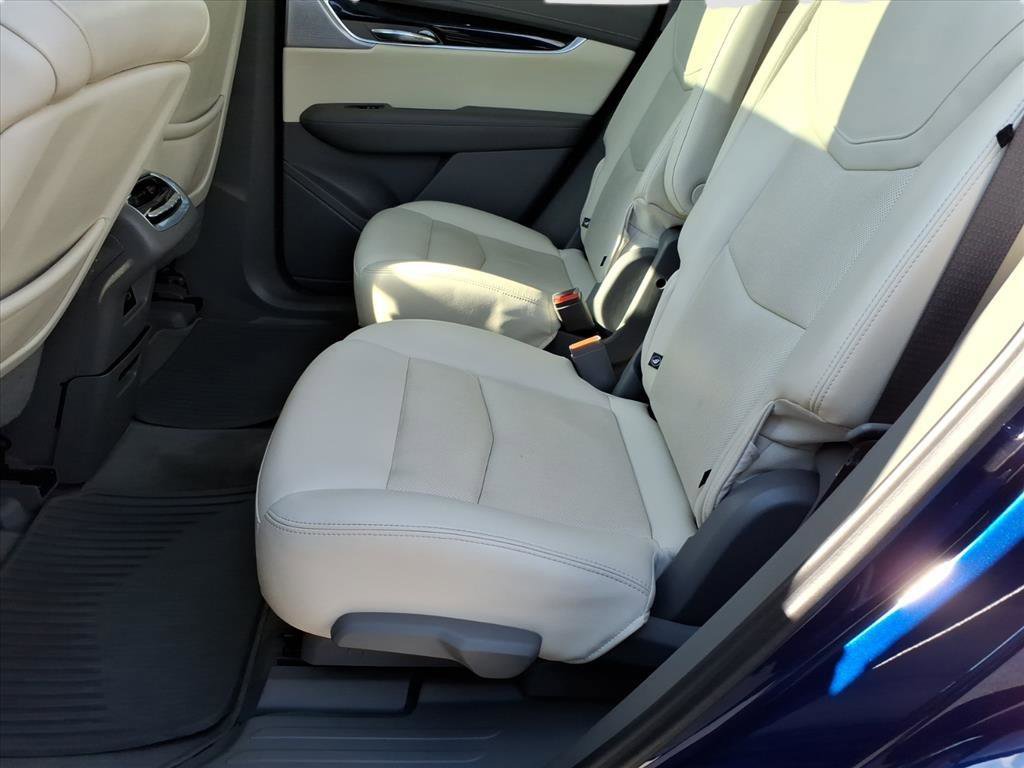 Certified 2023 Cadillac XT6 Premium Luxury image 12