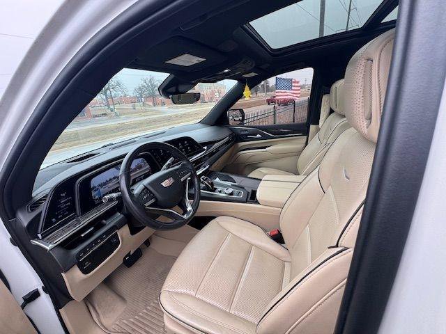 Used 2021 Cadillac Escalade ESV Premium Luxury AWD/4WD image 28