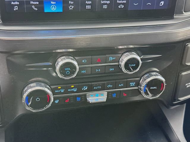New 2025 Ford F350 Lariat w/ Black Appearance Package image 21