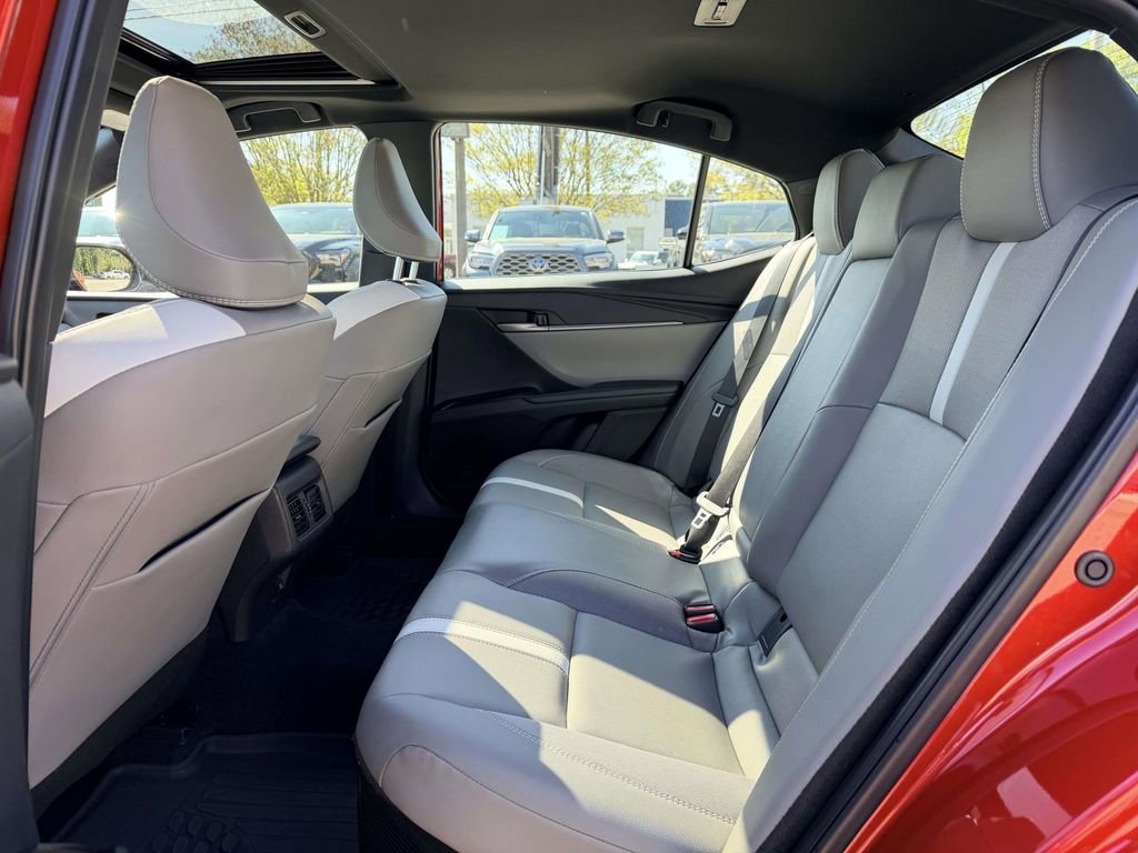 Certified 2025 Toyota Camry SE w/ Convenience Package image 17