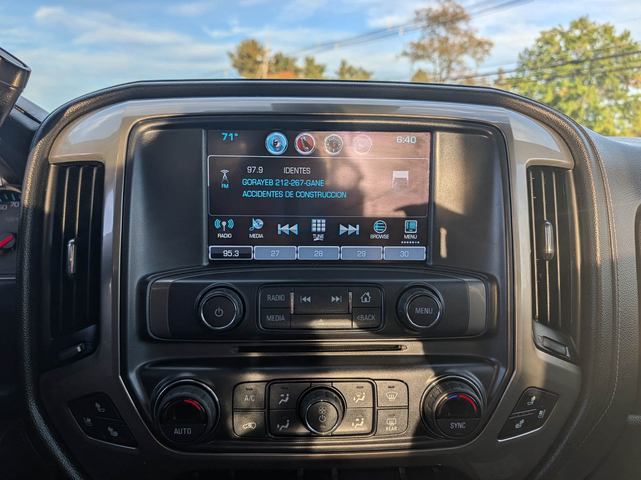 Used 2017 Chevrolet Silverado 1500 High Country AWD/4WD image 29