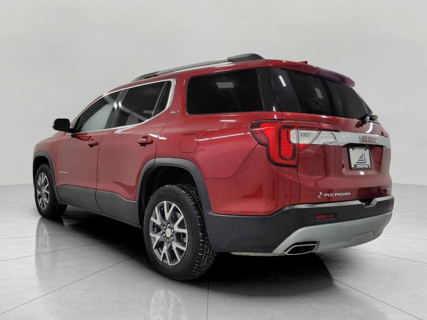 Certified 2023 GMC Acadia SLT w/ Trailering Package image 21
