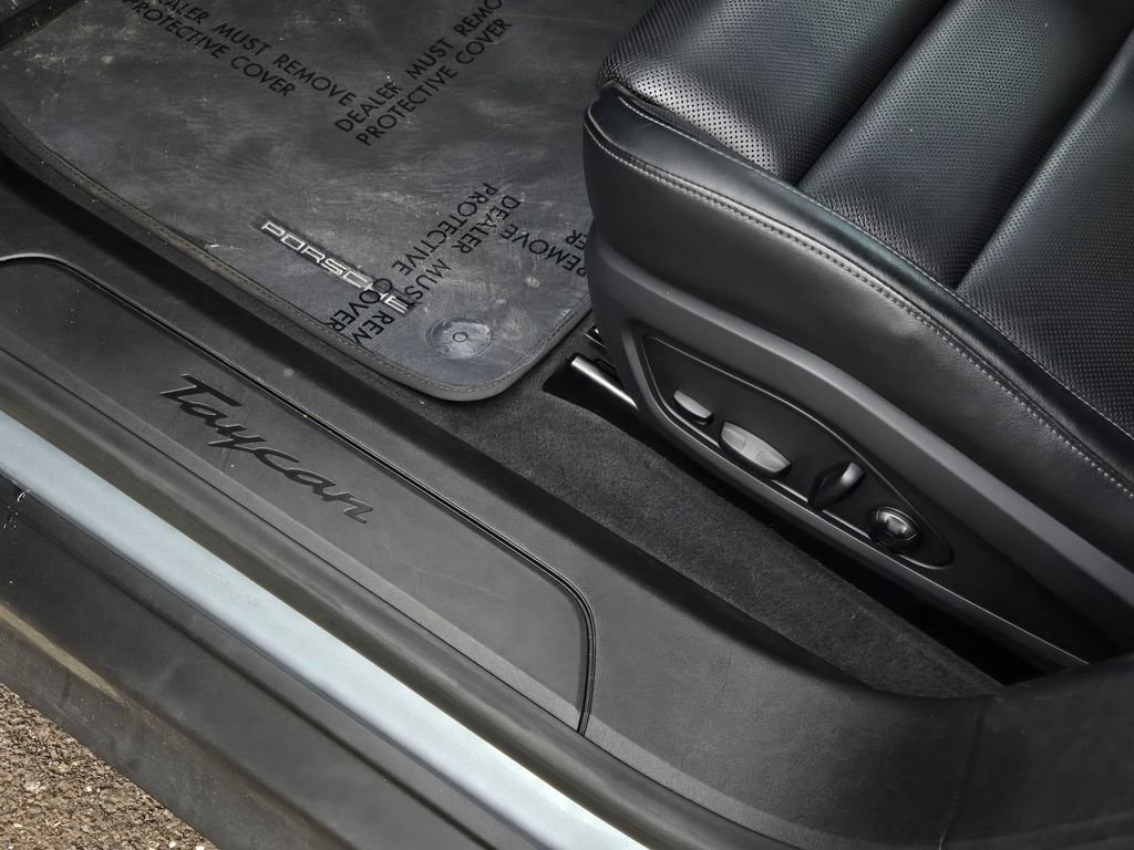 Used 2023 Porsche Taycan w/ Premium Package image 23