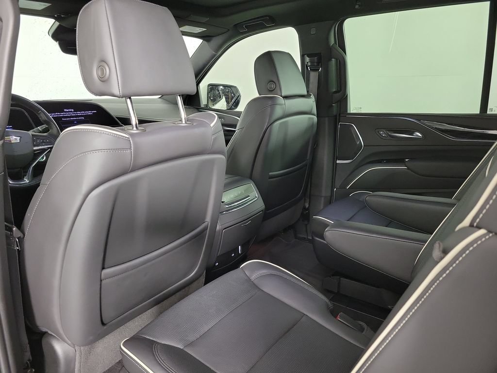Certified 2022 Cadillac Escalade Sport AWD/4WD image 13