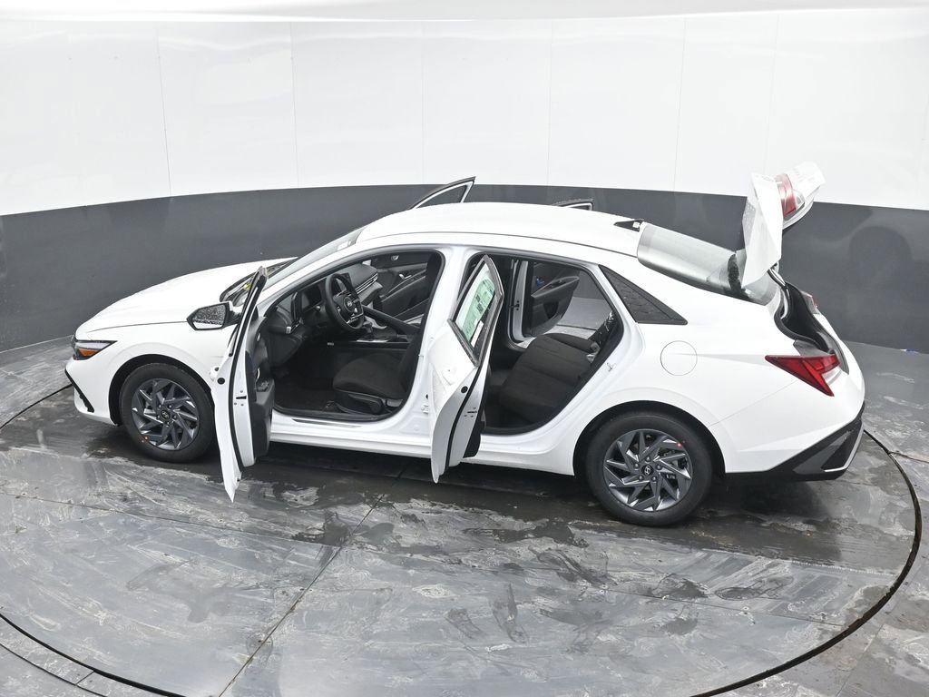 New 2026 Hyundai Elantra Blue image 55