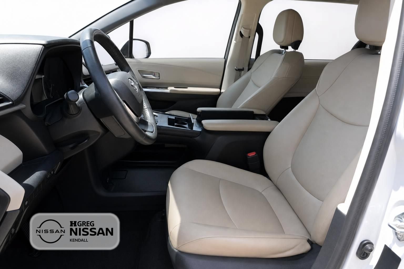 Used 2022 Toyota Sienna XLE FWD image 7