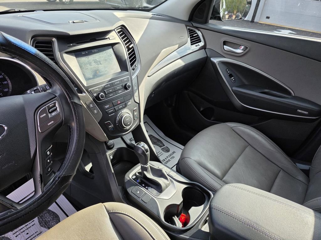 Used 2017 Hyundai Santa Fe Sport image 21