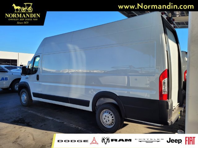 New 2025 RAM ProMaster 3500 w/ Roll-Up Rear Door Package FWD image 4