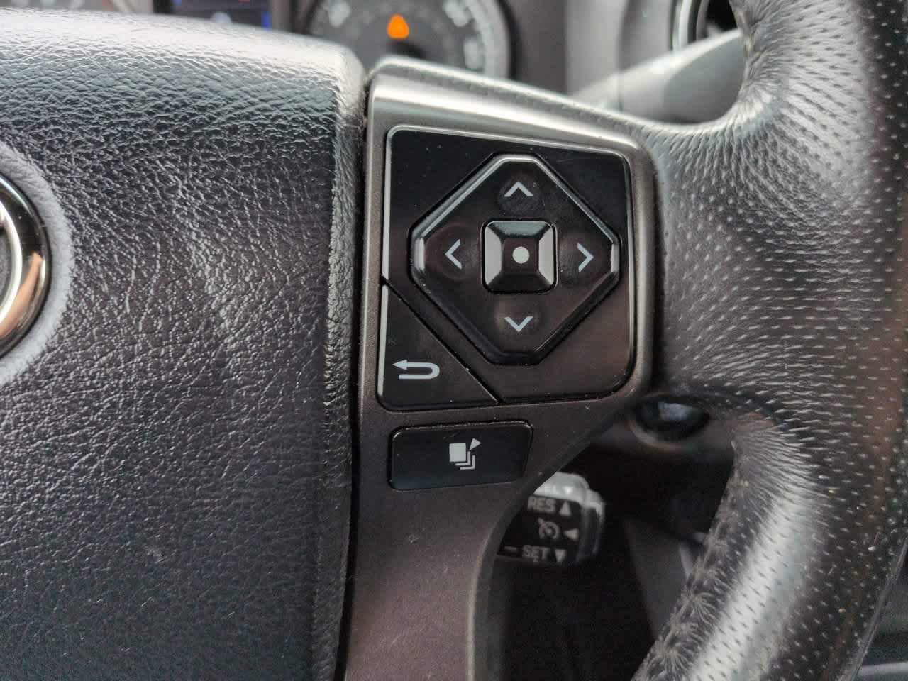 Used 2017 Toyota Tacoma TRD Sport RWD image 22