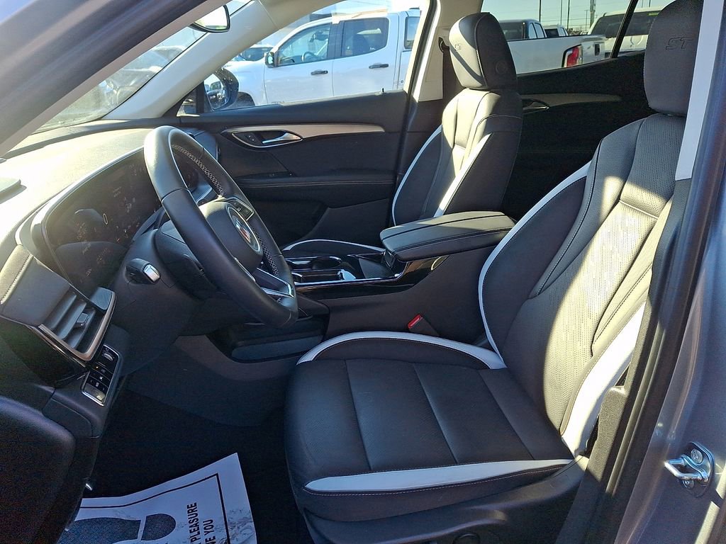 Certified 2025 Buick Envision Sport Touring image 13