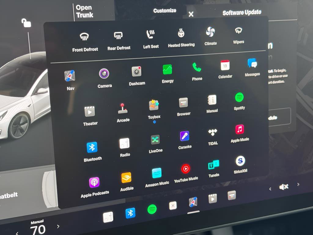 Used 2021 Tesla Model 3 Standard Range Plus image 17