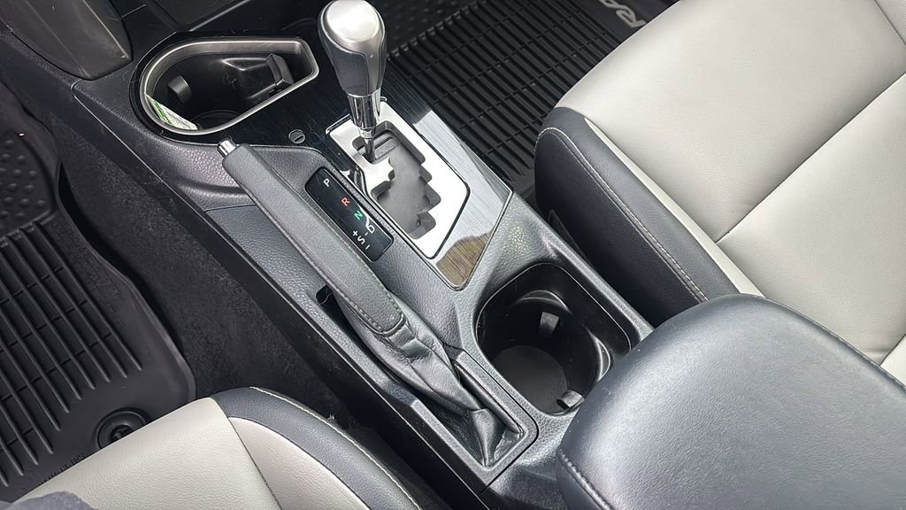 Used 2018 Toyota RAV4 Limited image 21