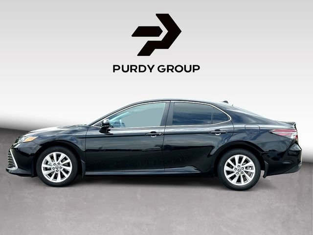 Used 2023 Toyota Camry LE FWD image 5