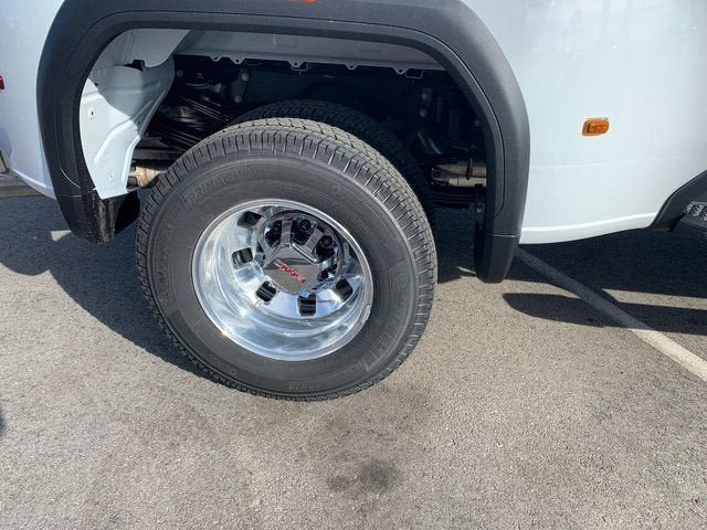 New 2026 GMC Sierra 3500 SLT w/ SLT Convenience Package AWD/4WD image 5