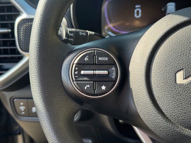 Certified 2025 Kia Soul LX FWD image 27