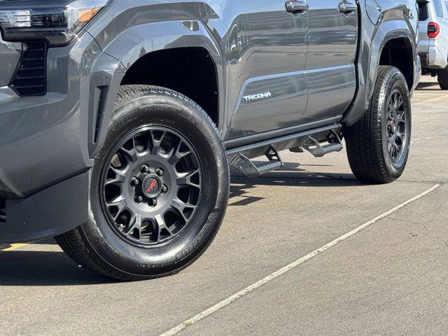 Certified 2025 Toyota Tacoma SR5 AWD/4WD image 11