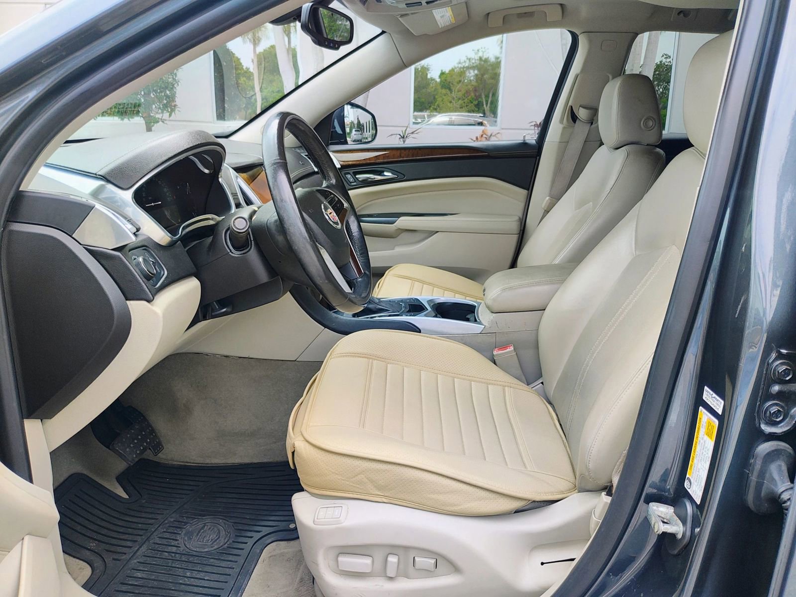 Used 2013 Cadillac SRX Luxury image 22