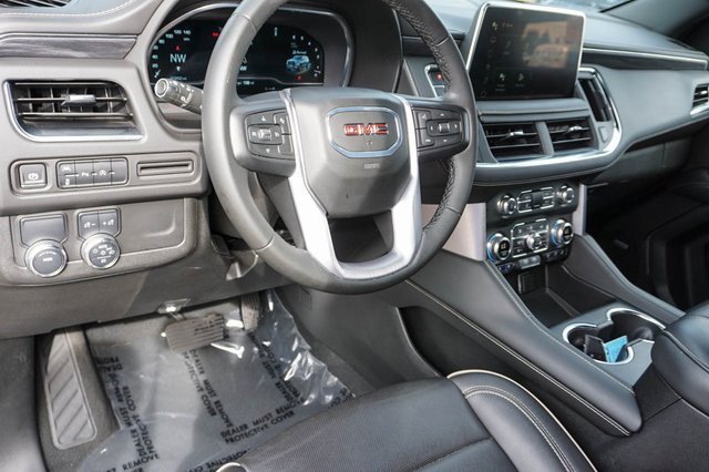 Used 2024 GMC Yukon SLT image 12