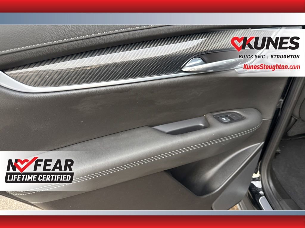 Used 2024 Cadillac XT6 Sport image 33