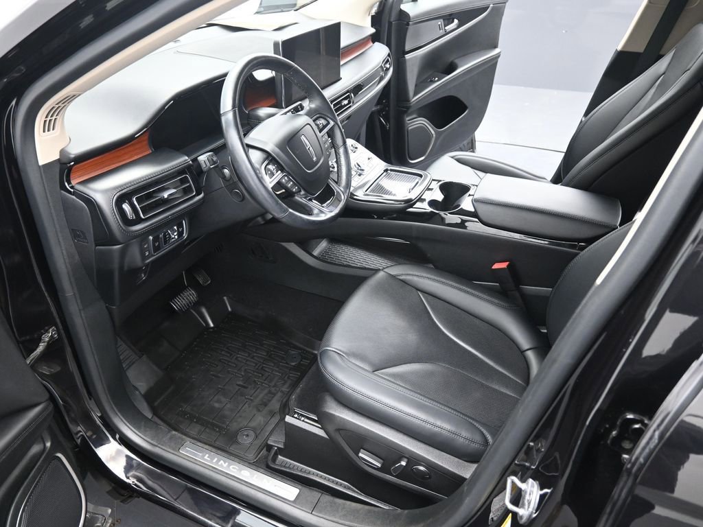 Used 2022 Lincoln Nautilus Reserve AWD/4WD image 11