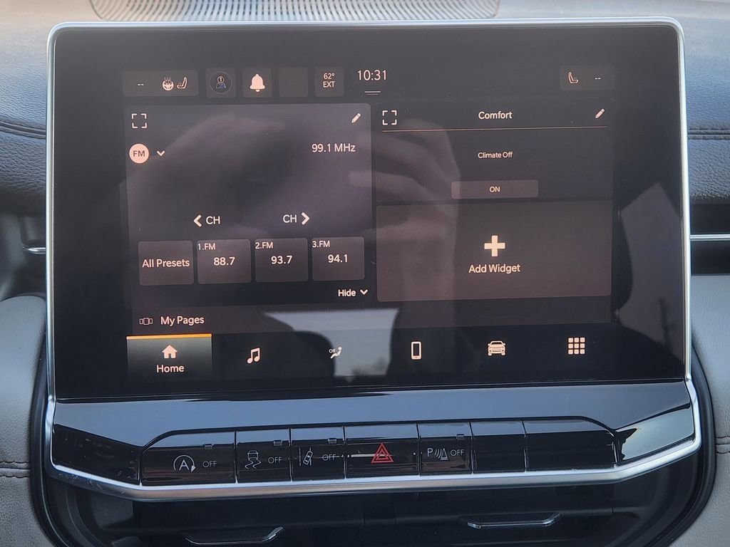 Used 2023 Jeep Compass Limited image 17