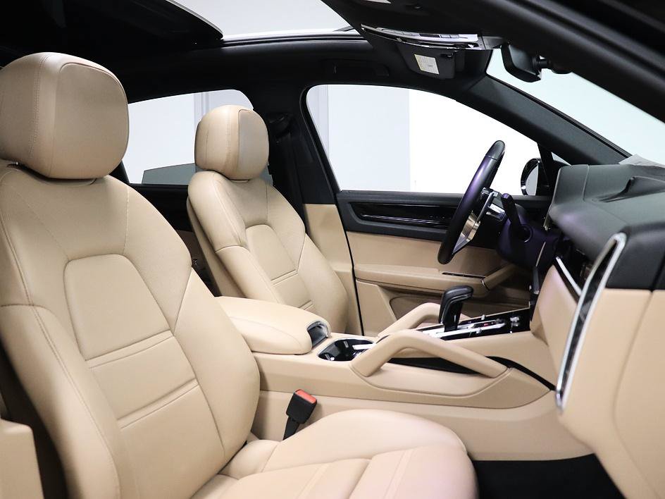 Used 2019 Porsche Cayenne S AWD/4WD image 12