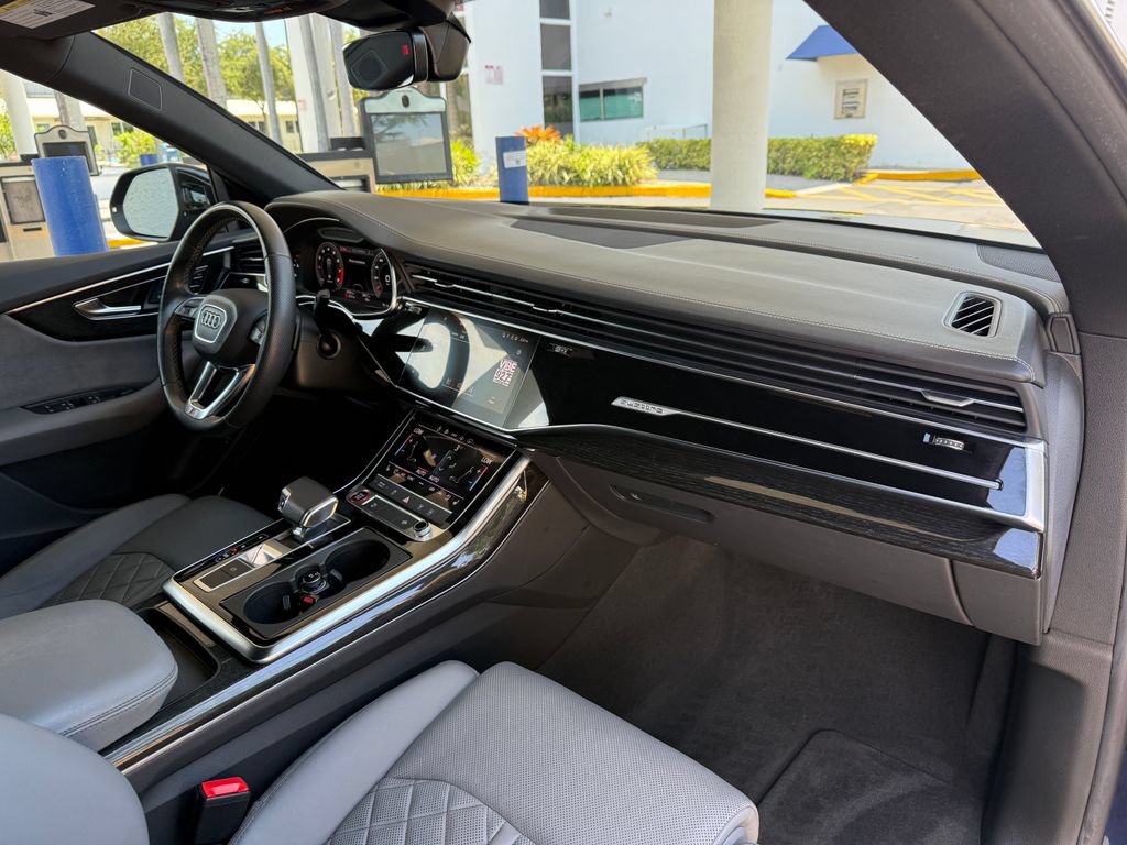 Used 2021 Audi SQ8 Premium Plus w/ Driver Assistance Package AWD/4WD image 12