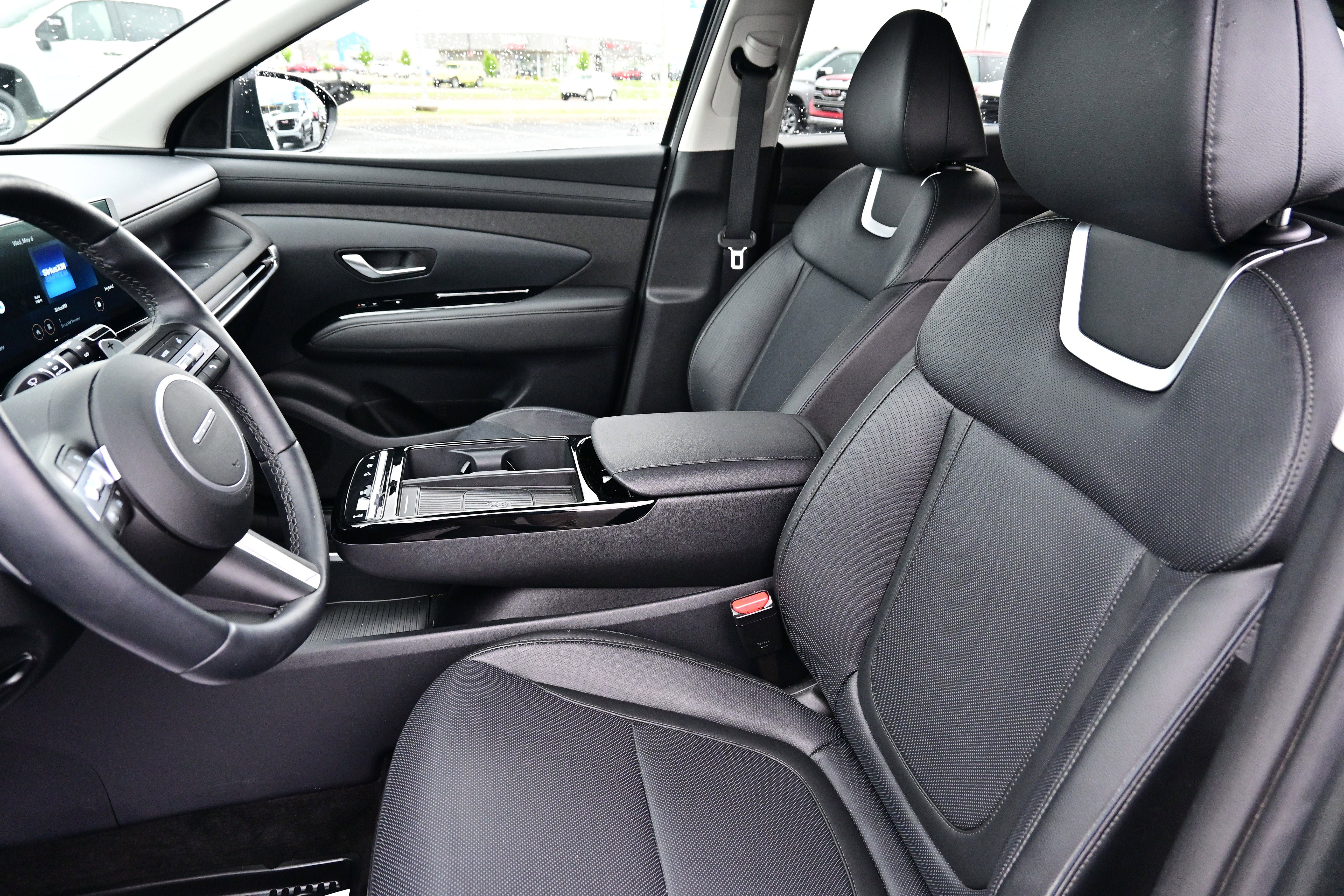 Used 2025 Hyundai Tucson Limited AWD/4WD image 24