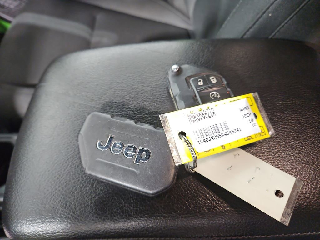 Used 2019 Jeep Wrangler Sport image 27