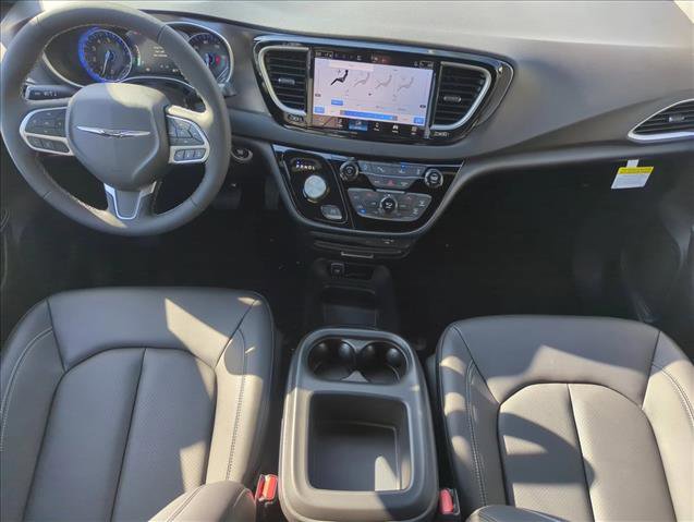 New 2026 Chrysler Voyager LX image 15