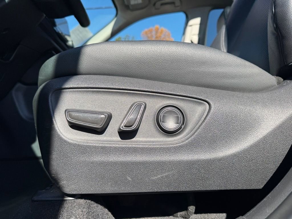 Used 2024 Toyota Grand Highlander XLE image 16