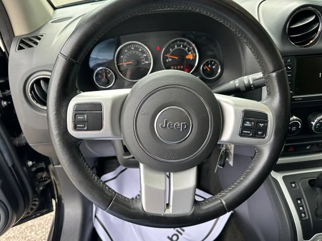 Used 2016 Jeep Compass High Altitude AWD/4WD image 15