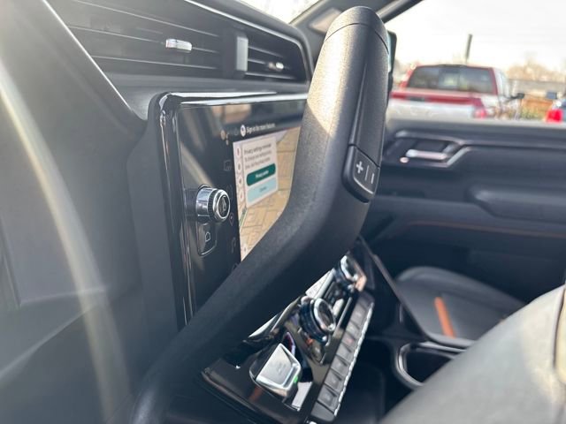 Used 2025 GMC Sierra 2500 AT4 image 27