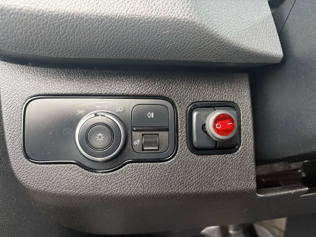 Used 2021 Mercedes-Benz Sprinter 2500 w/ Comfort Plus Package image 34