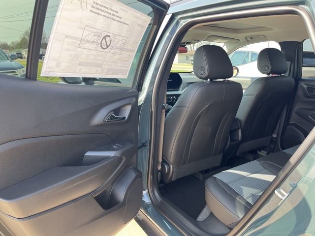 New 2026 Chevrolet Trax LT w/ Sunroof Package FWD image 22